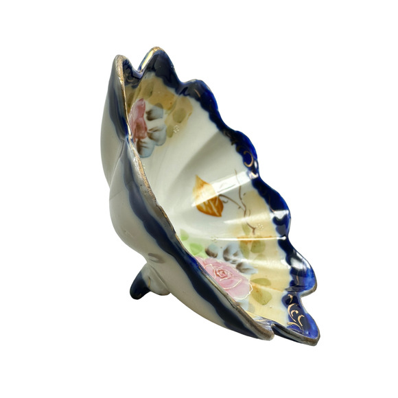 Beautiful! Vintage! Tri-Footed Hand-Painted, Floral Nut or Trinket Dish! - Picture 9 of 11